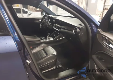 2018 Alfa Romeo Stelvio Ti Sport Awd z USA, uszkodzony, nr VIN ZASFAKNN5J7B58681